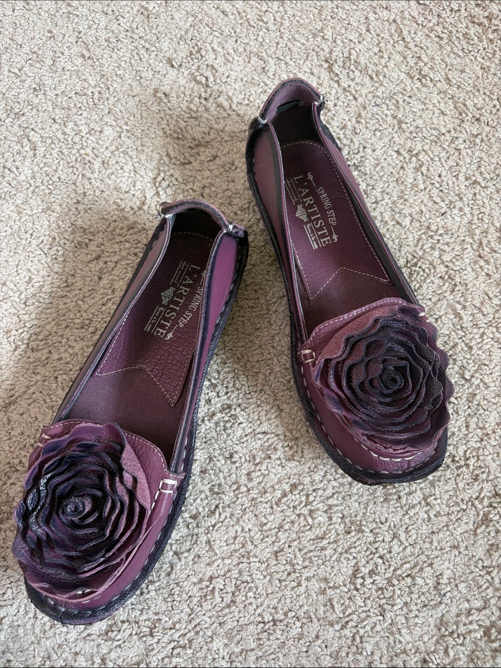 L’Artiste Spring Step Dezi Purple Leather Loafers Rosette Floral EU 38 US 7.5-8